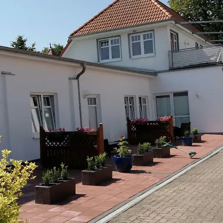 Charming Holiday In Nienhagen With Garden Prázdninový dům